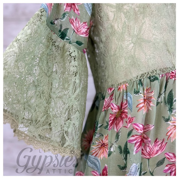 POL Meadow and Lace Tunic Dress - Picture 10 of 13